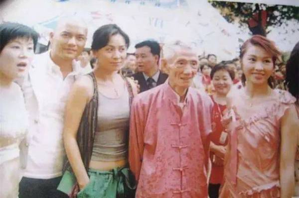 顶级神豪林云最新章节快眼看书