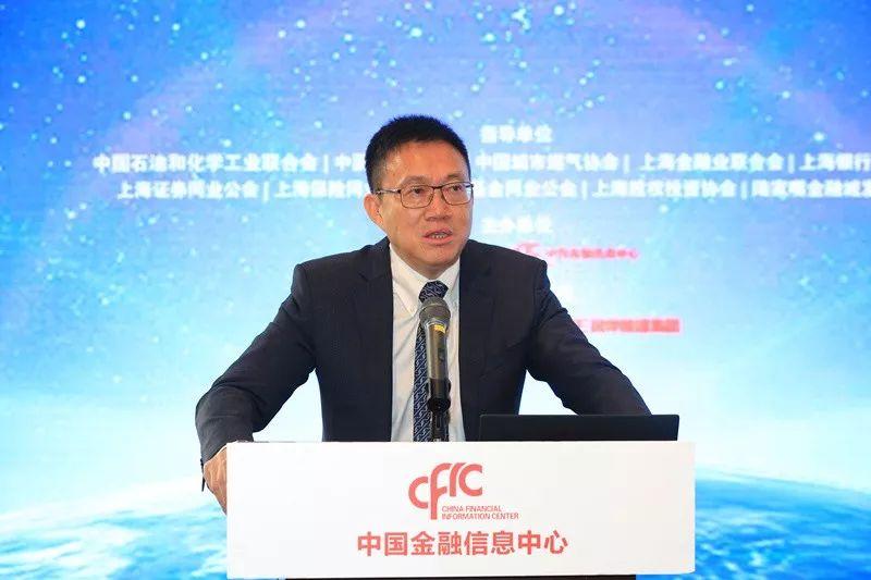 2025新奥精准版资料,揭秘2025新奥精准版资料，前沿科技与未来趋势的融合
