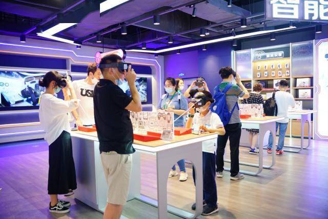 2025新澳门正版免费大全,探索澳门，2025新澳门正版免费大全的独特魅力