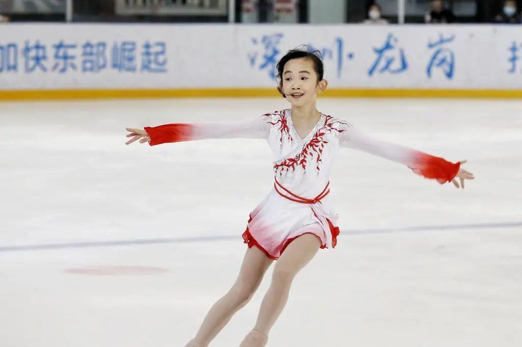 2025澳门六开彩天天正版天,澳门六开彩天天正版天，探索彩票文化与传统魅力的交汇点