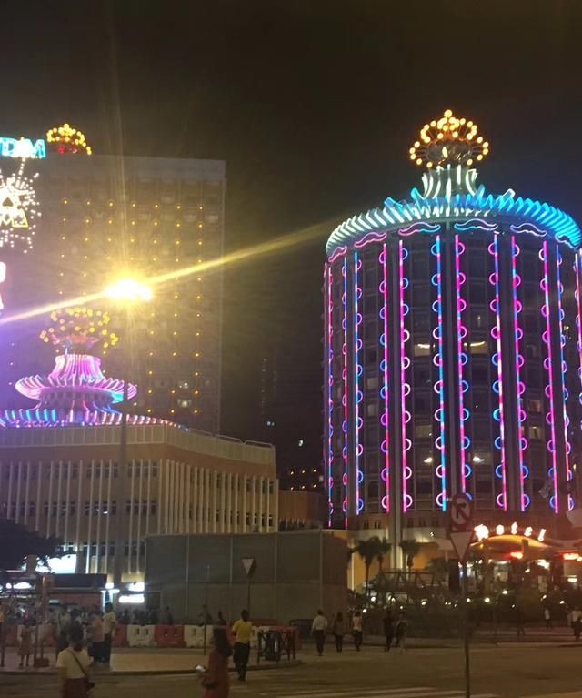 今天晚上澳门买什么最好,探索澳门之夜，今晚的最佳购物指南