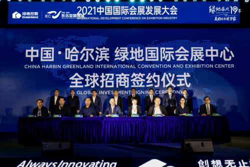 新澳正版资料大全免费图片,探索新澳正版资料大全，免费图片资源的深度挖掘